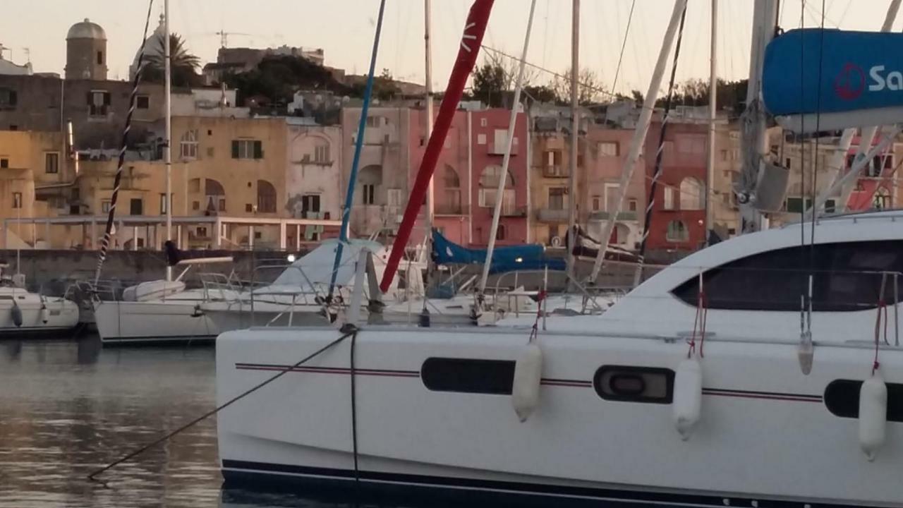 Casa Geltrude Al Porto Villa Procida Ngoại thất bức ảnh